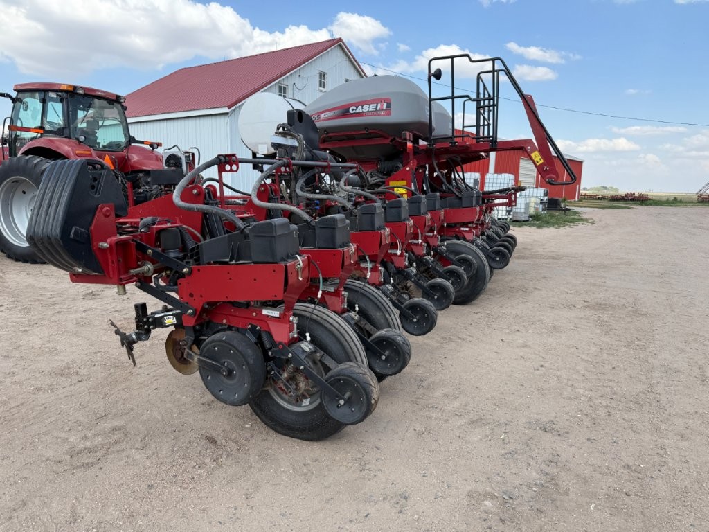 2014 Case IH 1255 Planter