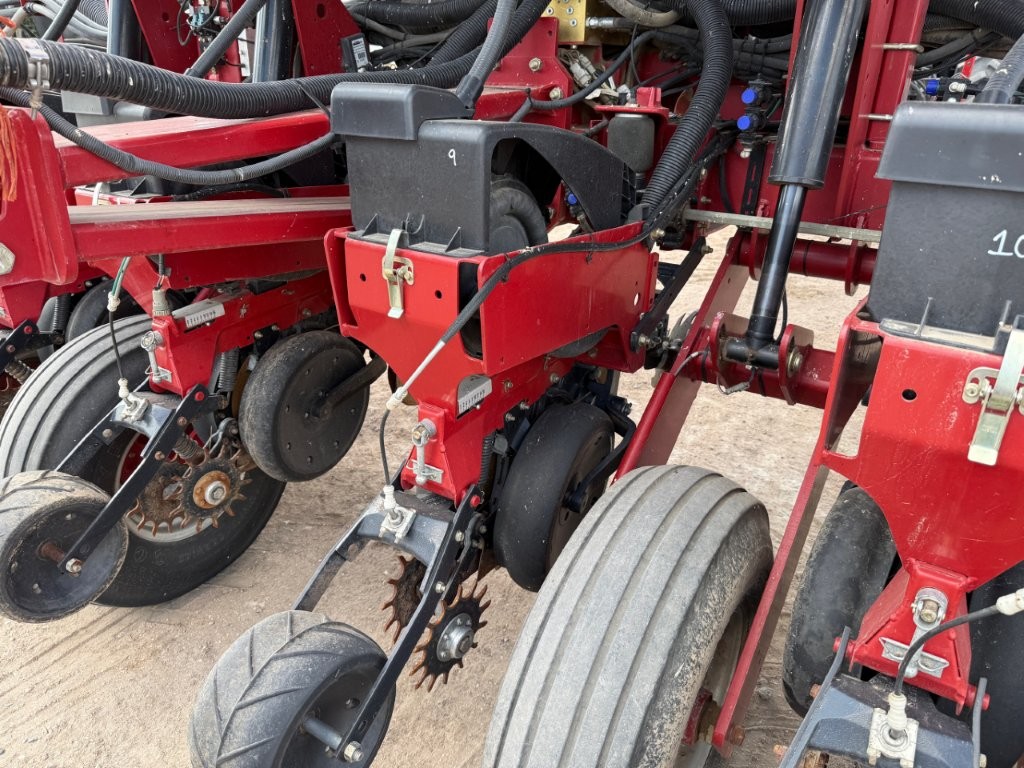 2014 Case IH 1255 Planter
