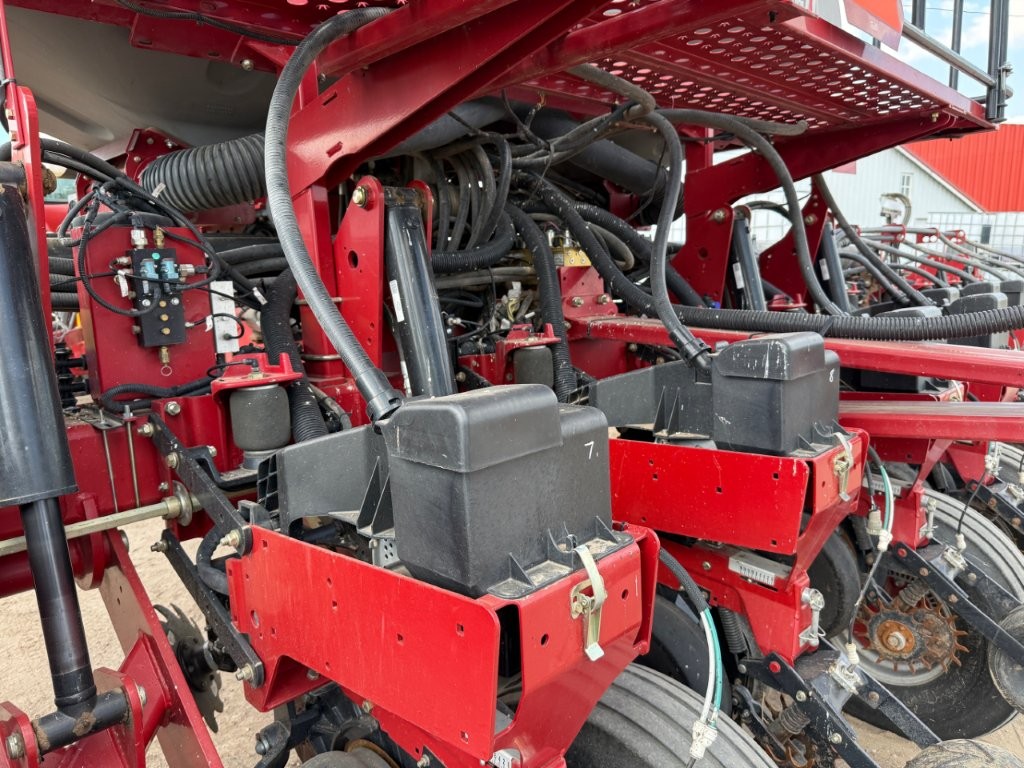 2014 Case IH 1255 Planter