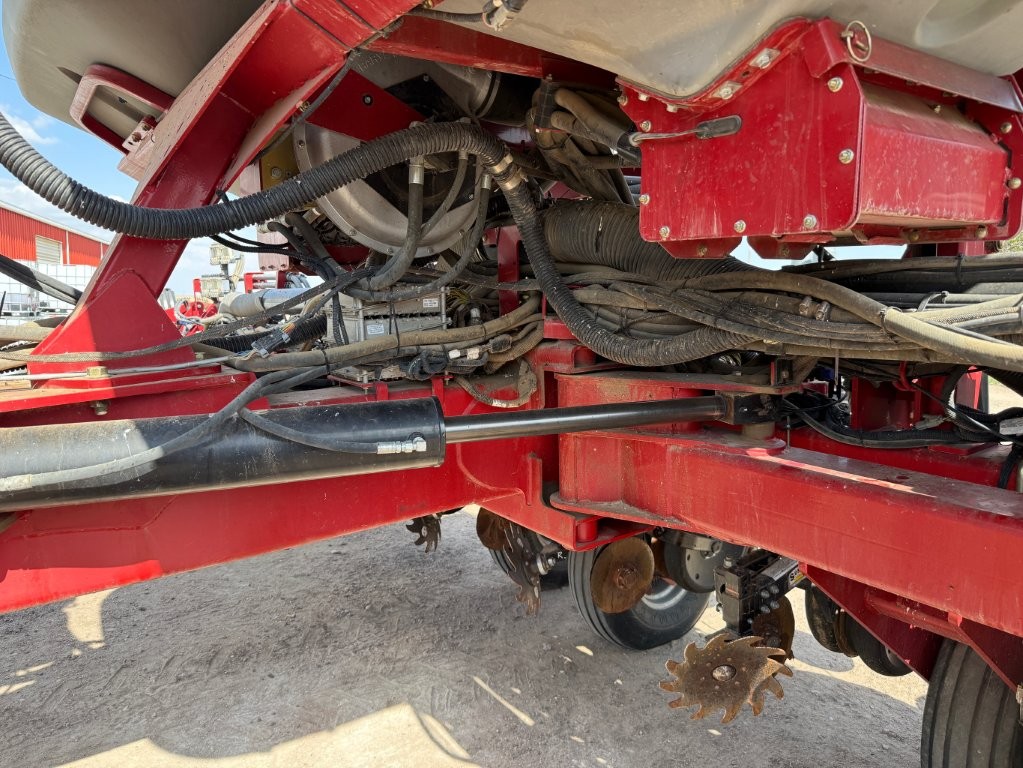 2014 Case IH 1255 Planter