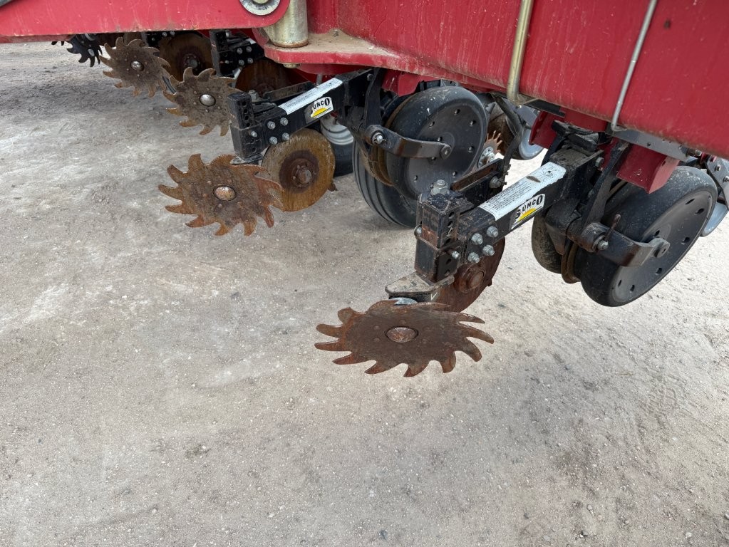 2014 Case IH 1255 Planter