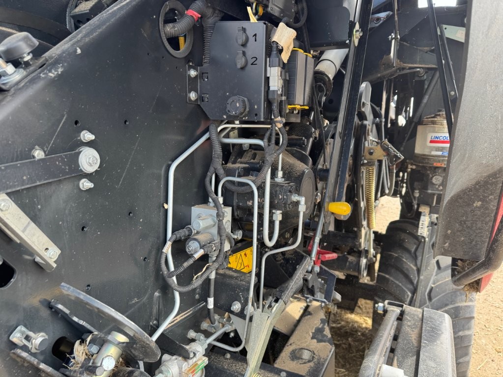 2023 Case IH LB434XL Baler/Big Square