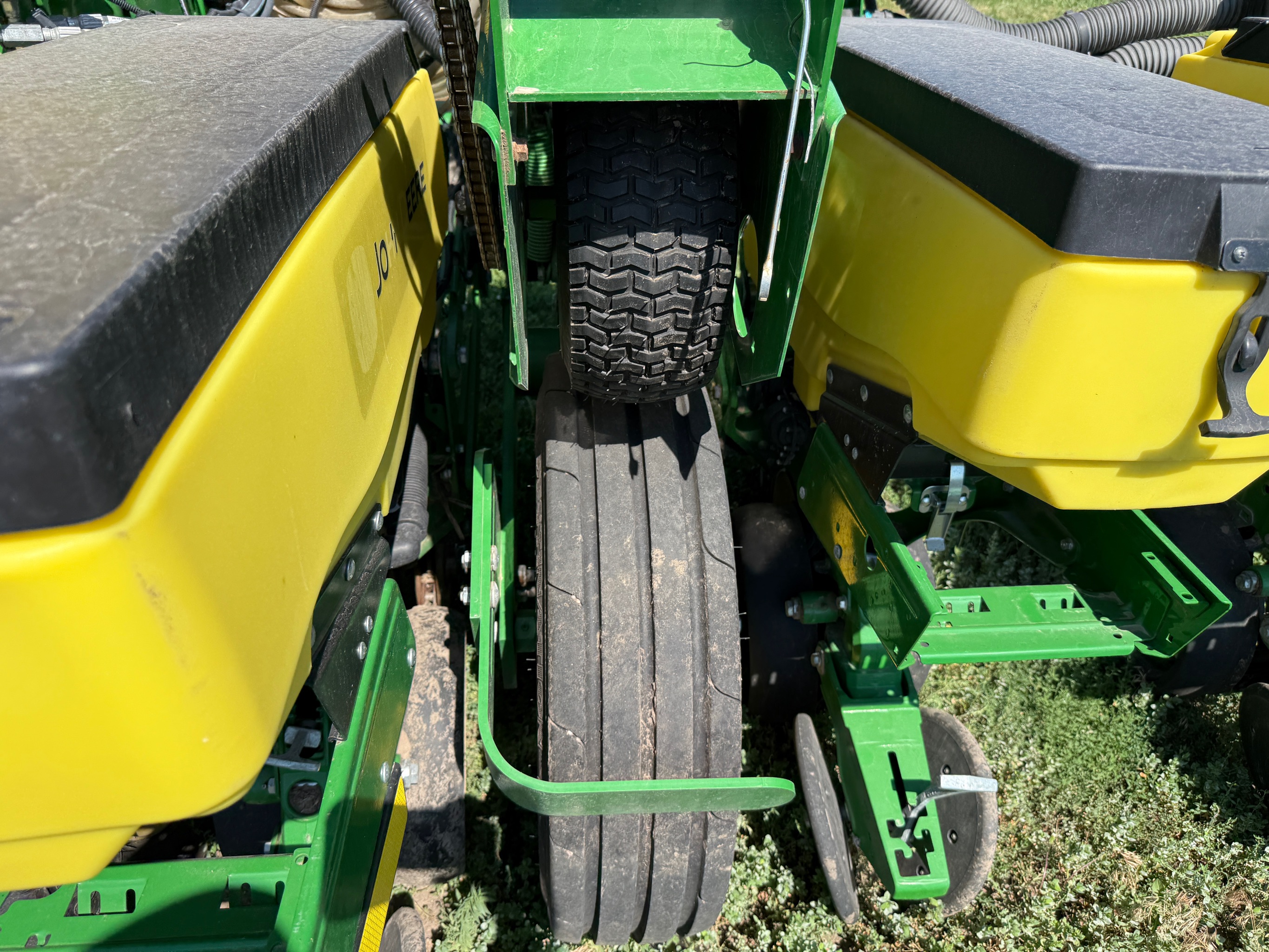 2021 John Deere 1775NT Planter