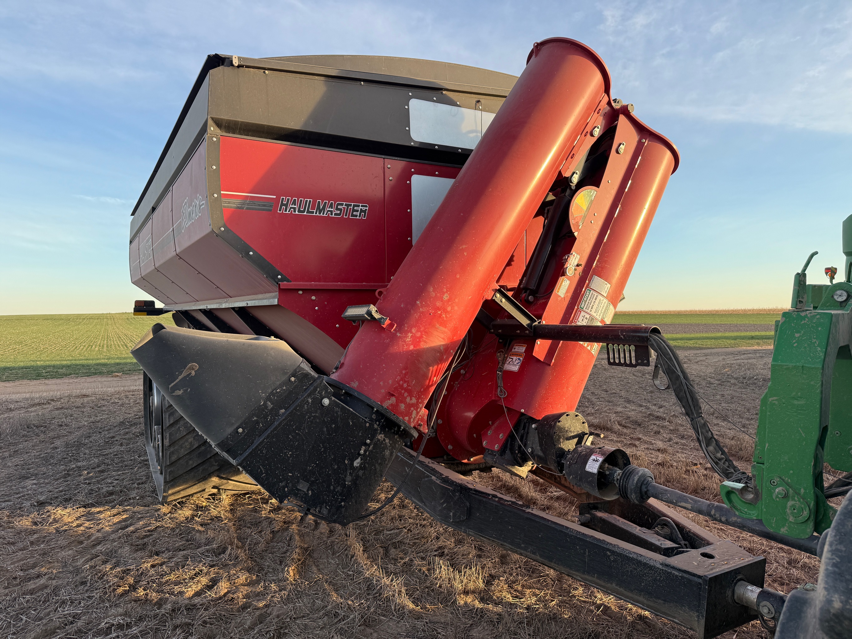 2019 Misc 1300 Grain Cart