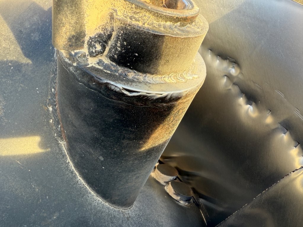 2019 Misc 1300 Grain Cart