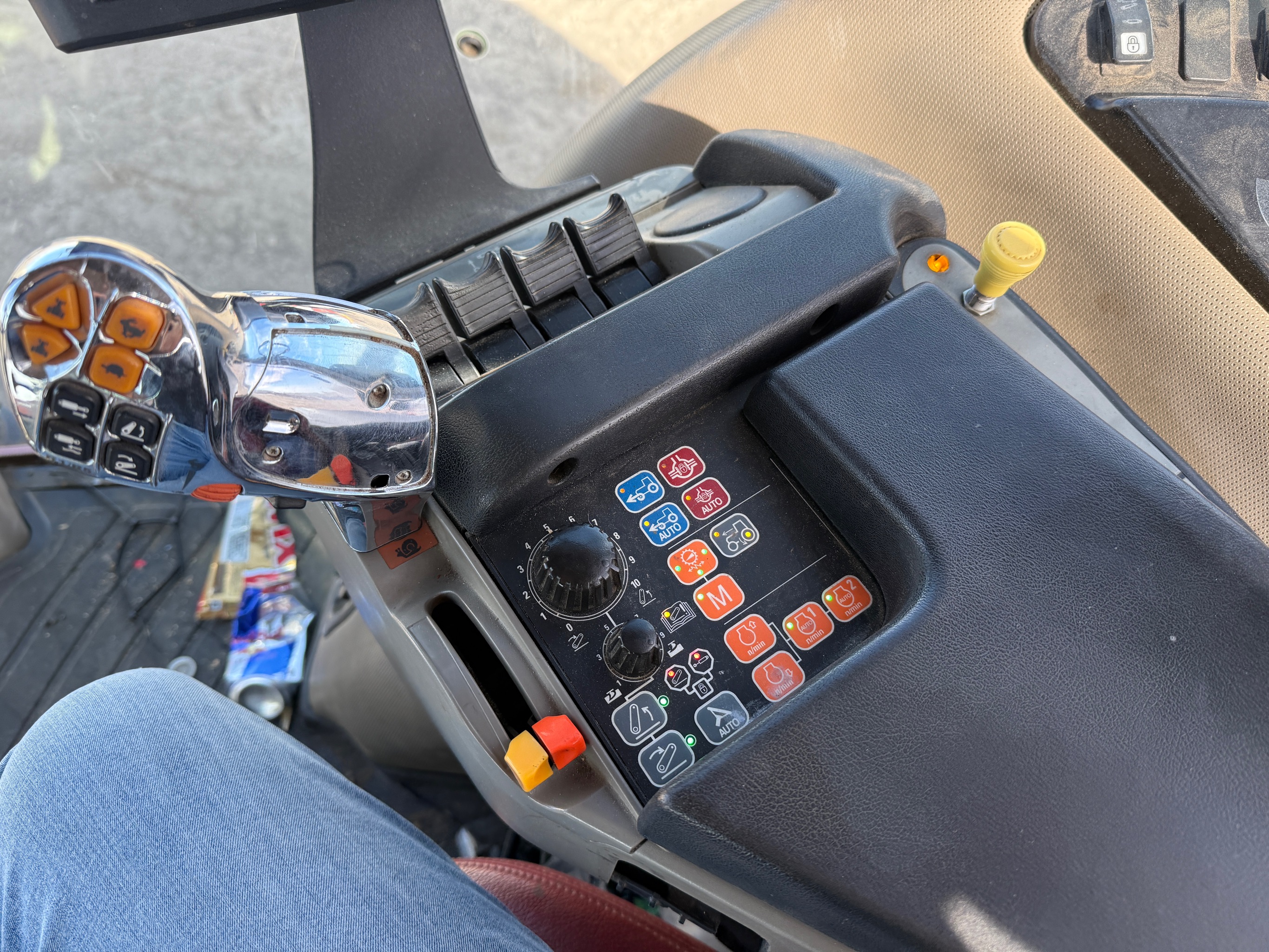 2014 Case IH Magnum 180 Tractor