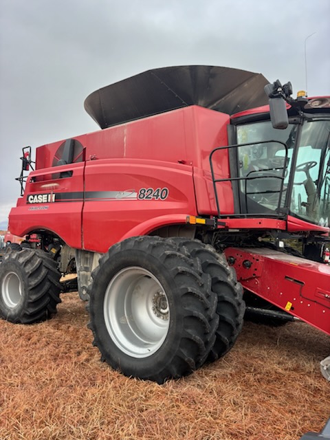 2017 Case IH 8240 Combine