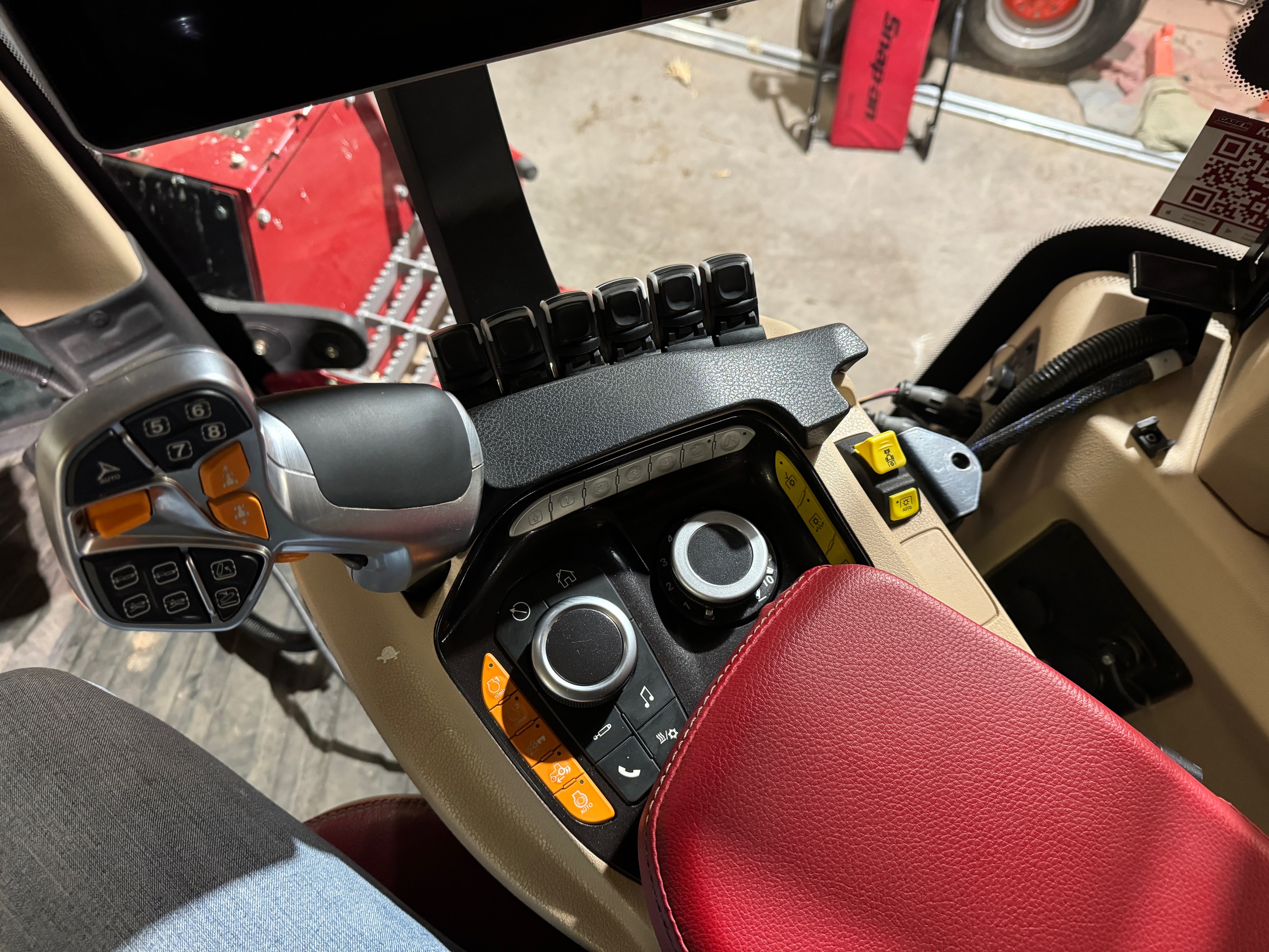 2021 Case IH Steiger 420 AFS Row Tractor