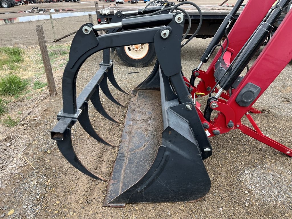 2015 Case IH L765 Loader