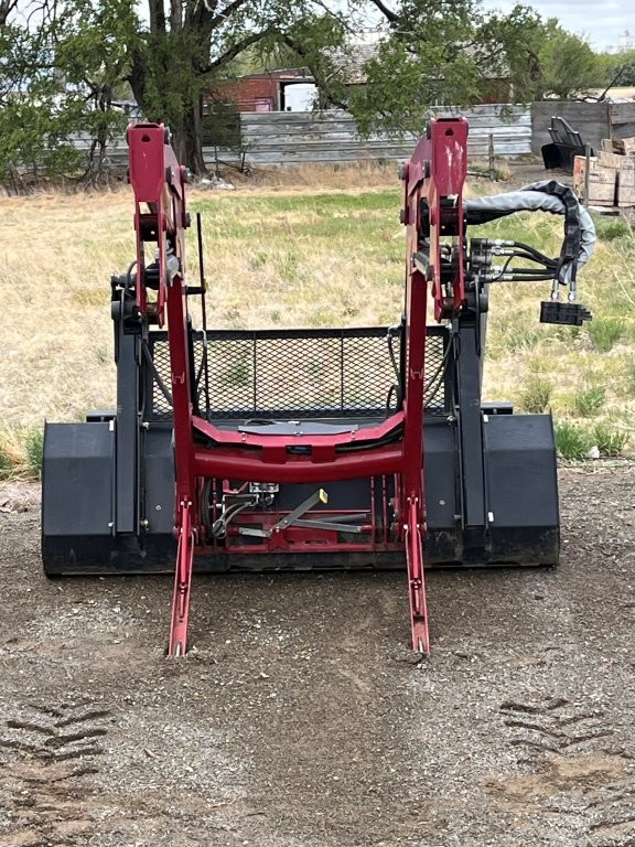 2015 Case IH L765 Loader
