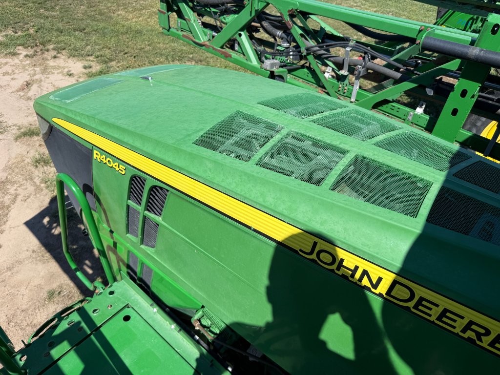 2016 John Deere R4045 Sprayer/High Clearance