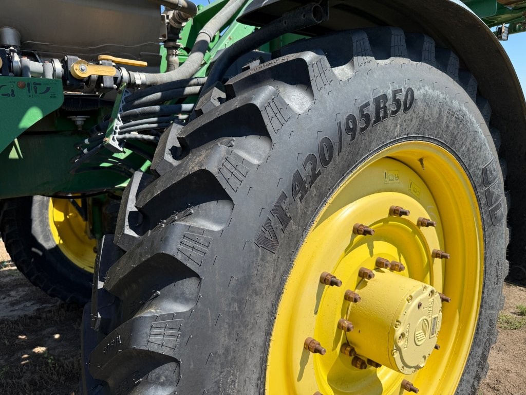 2016 John Deere R4045 Sprayer/High Clearance