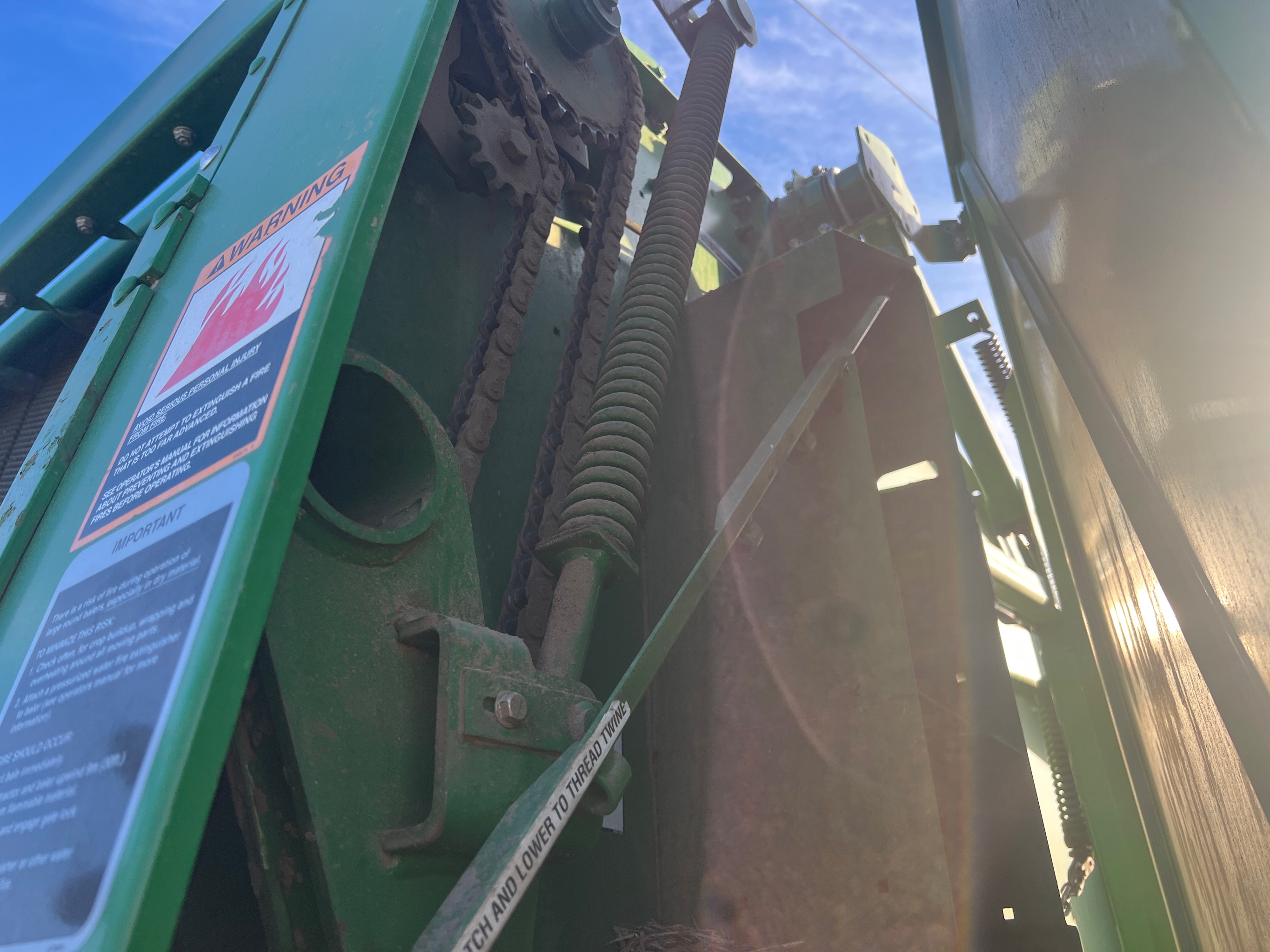 2015 John Deere 569 Baler/Round