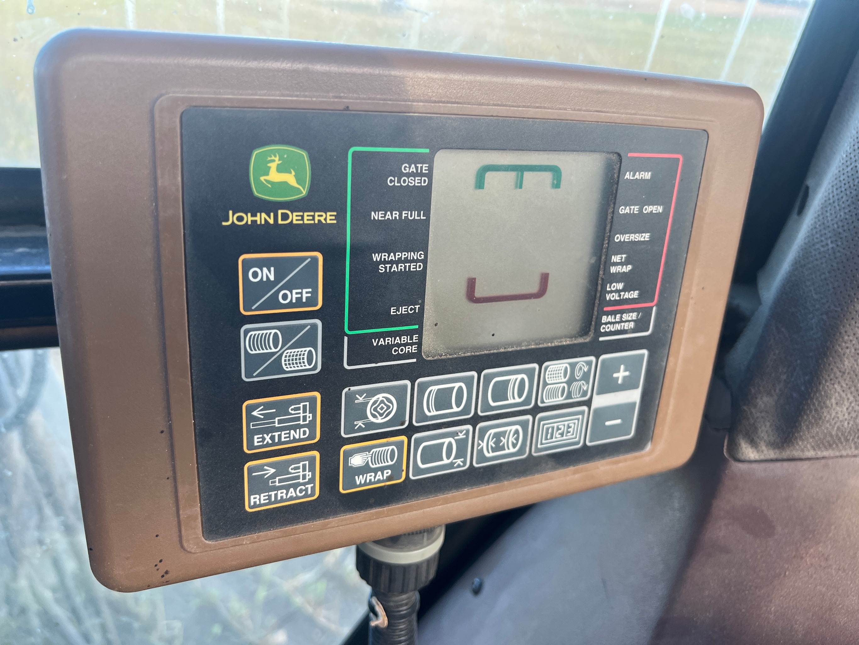 2015 John Deere 569 Baler/Round