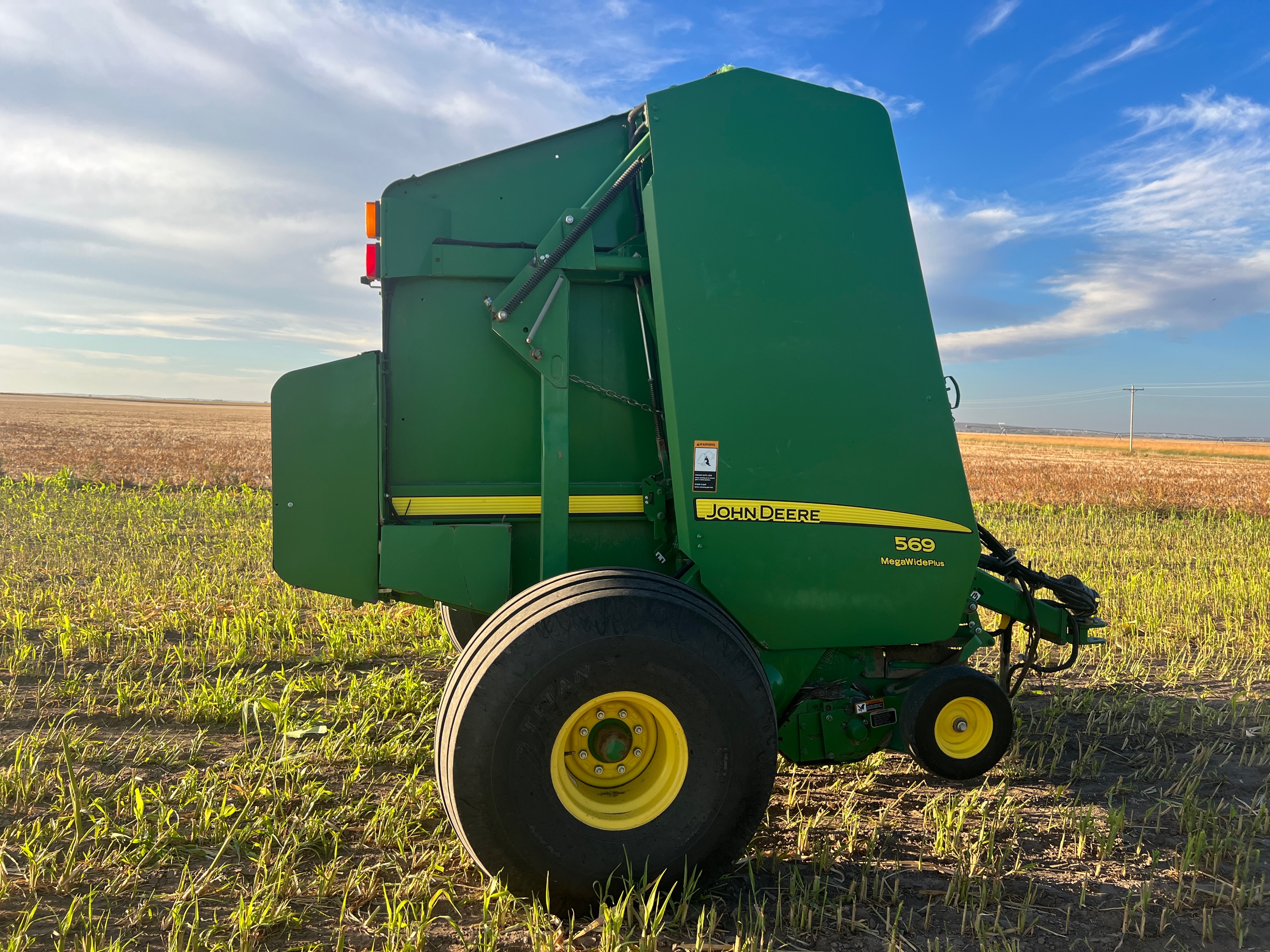 2015 John Deere 569 Baler/Round