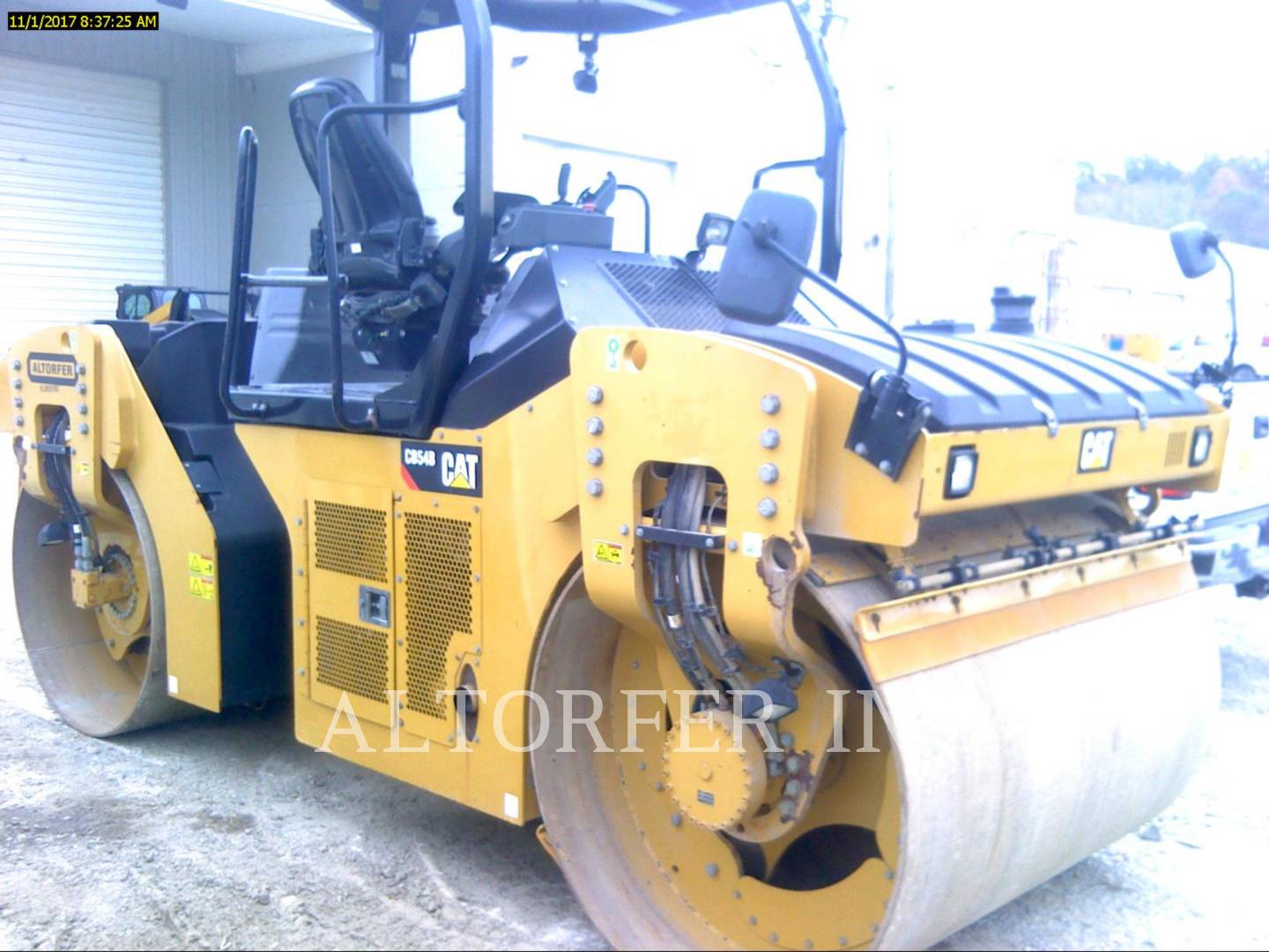 2013 Caterpillar CB54B Vibratory Double