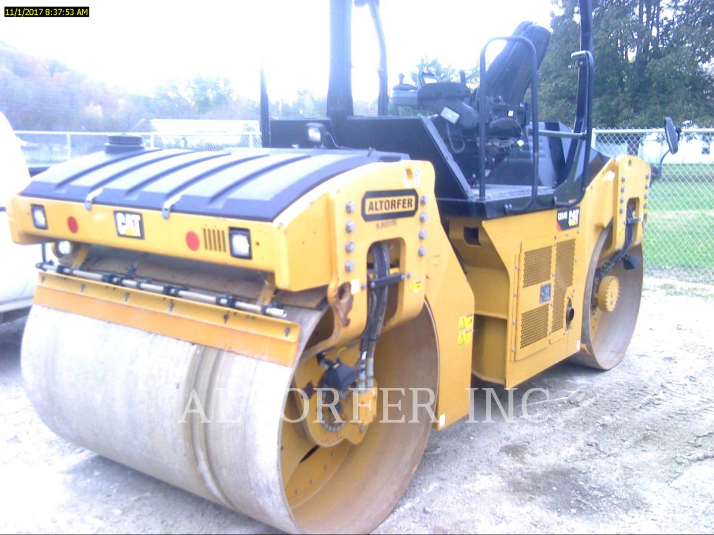 2013 Caterpillar CB54B Vibratory Double