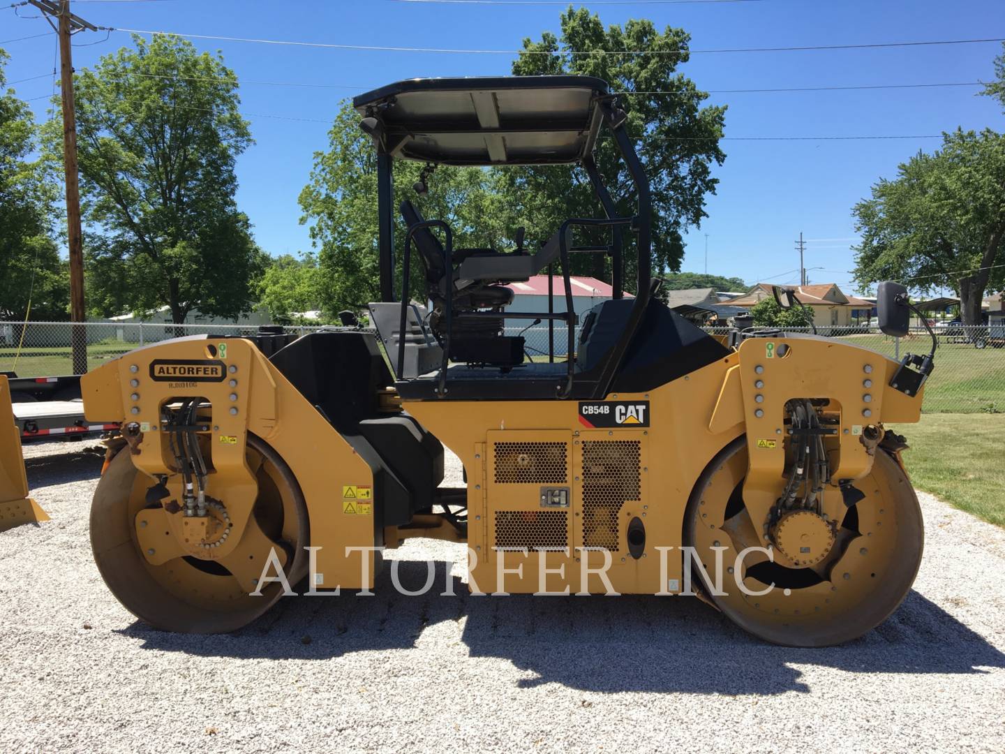 2013 Caterpillar CB54B Vibratory Double