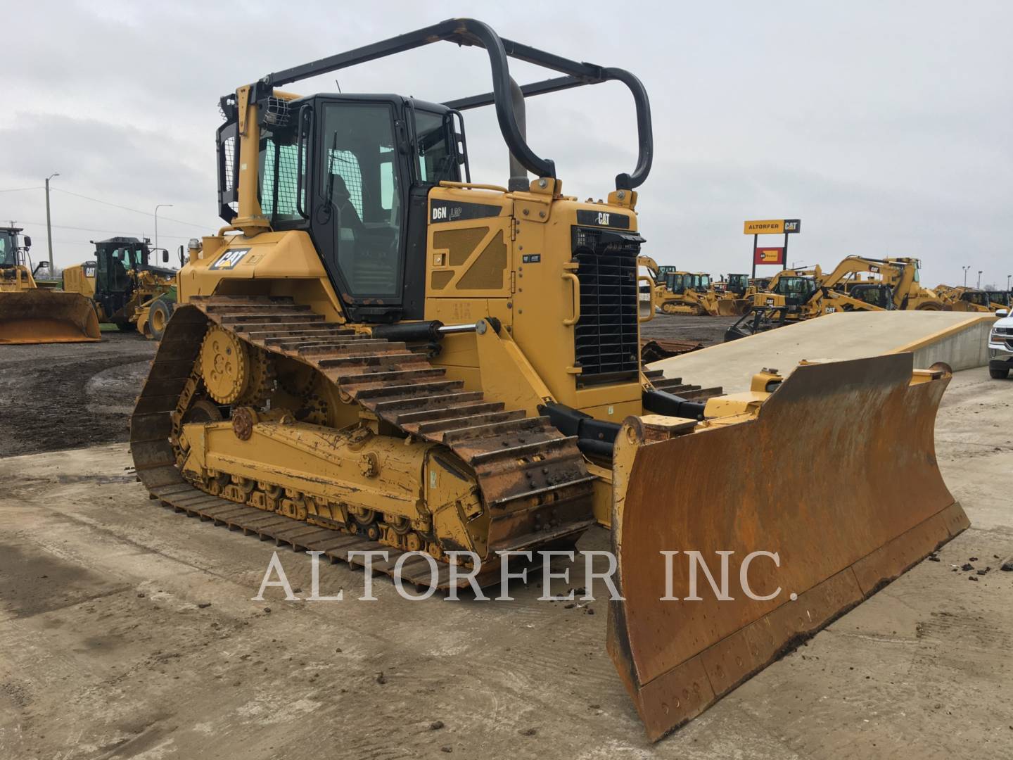 2014 Caterpillar D6N LGP Dozer