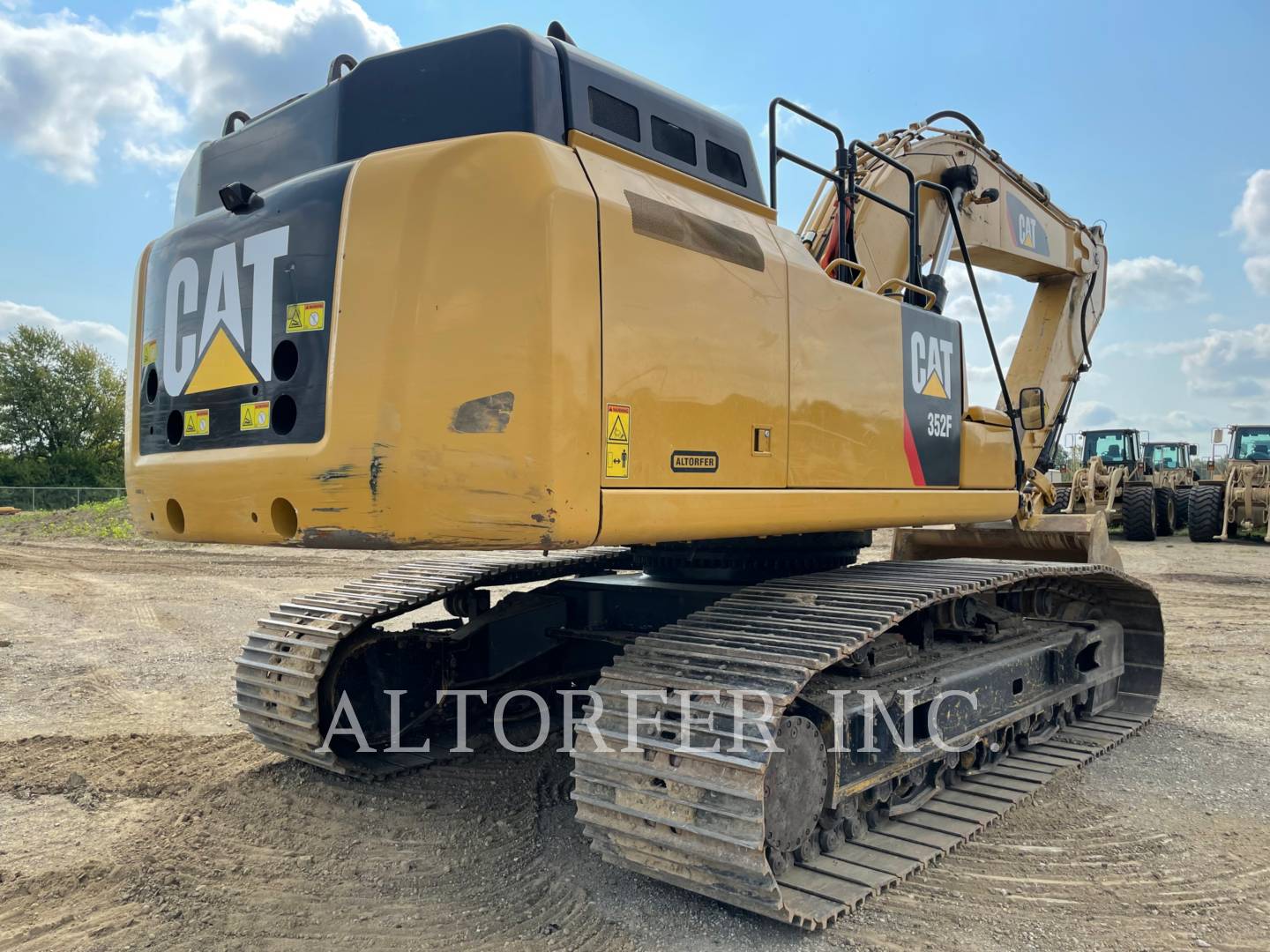 2017 Caterpillar 352F Excavator