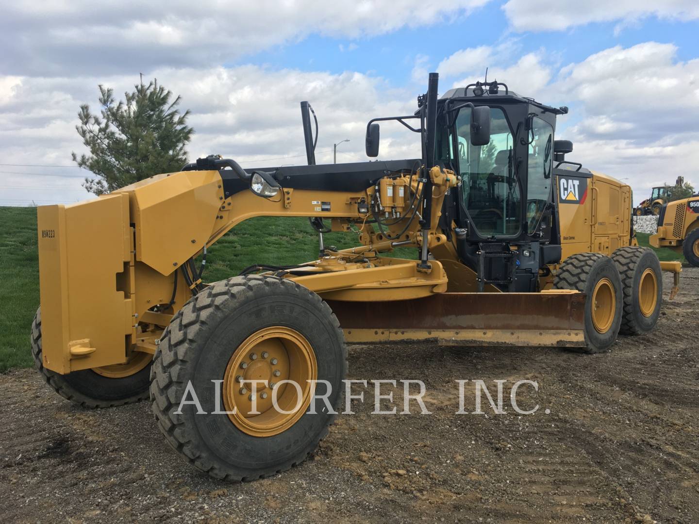 2016 Caterpillar 140M3 R Grader - Road