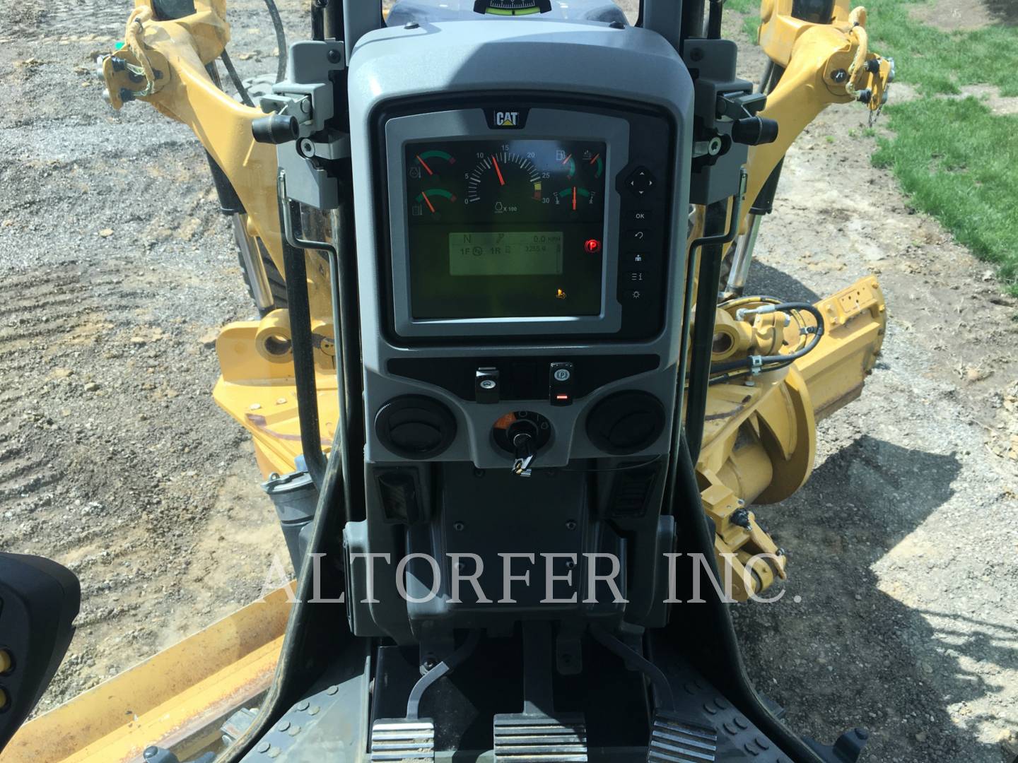 2016 Caterpillar 140M3 R Grader - Road