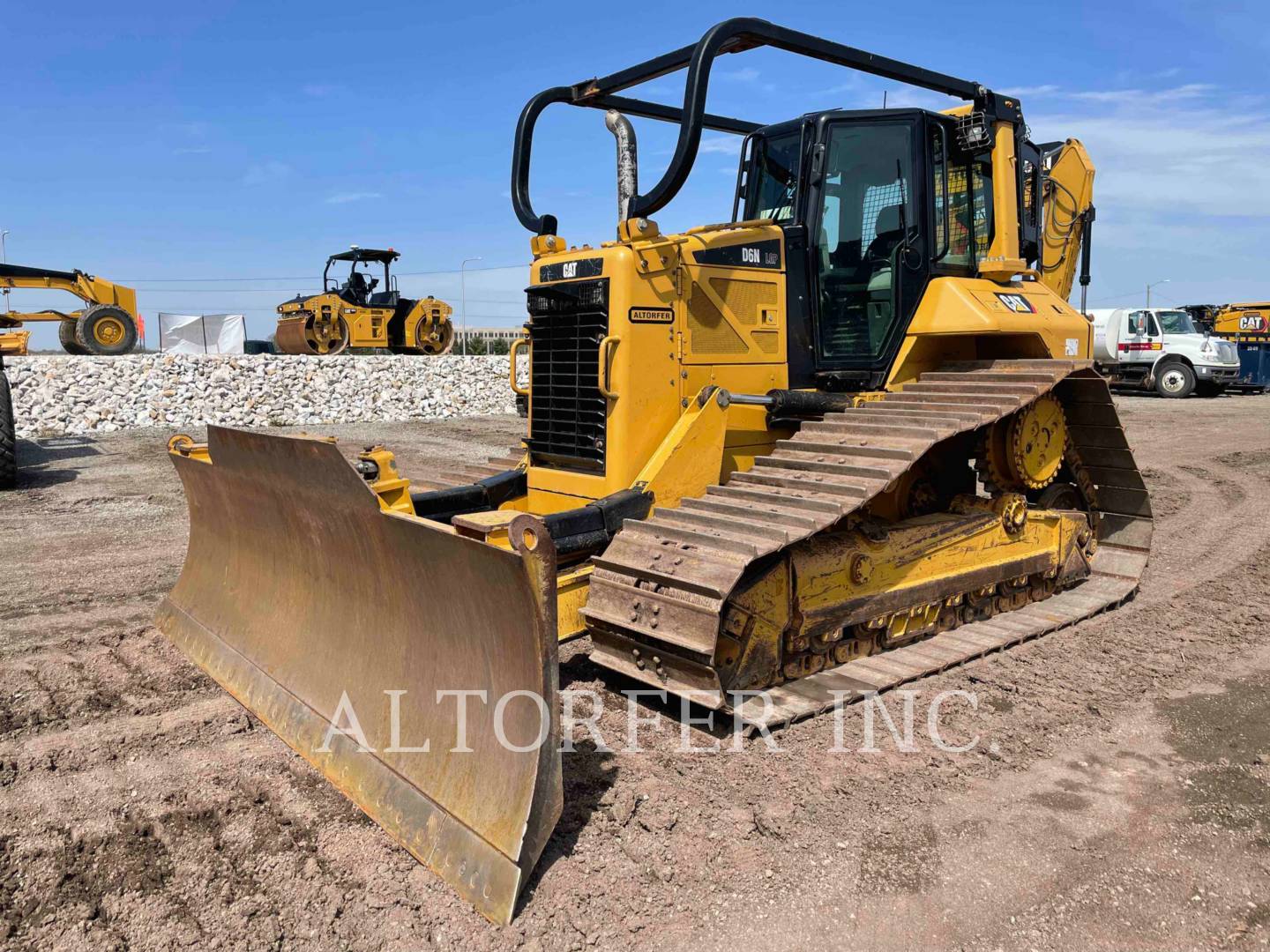 2015 Caterpillar D6N LGP Dozer