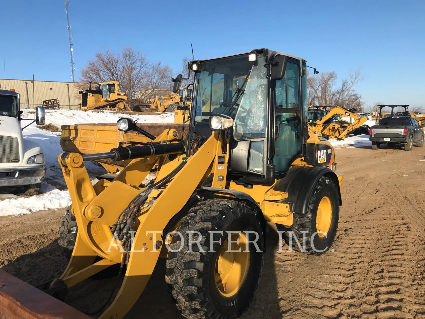 2010 Caterpillar 908H Wheel Loader