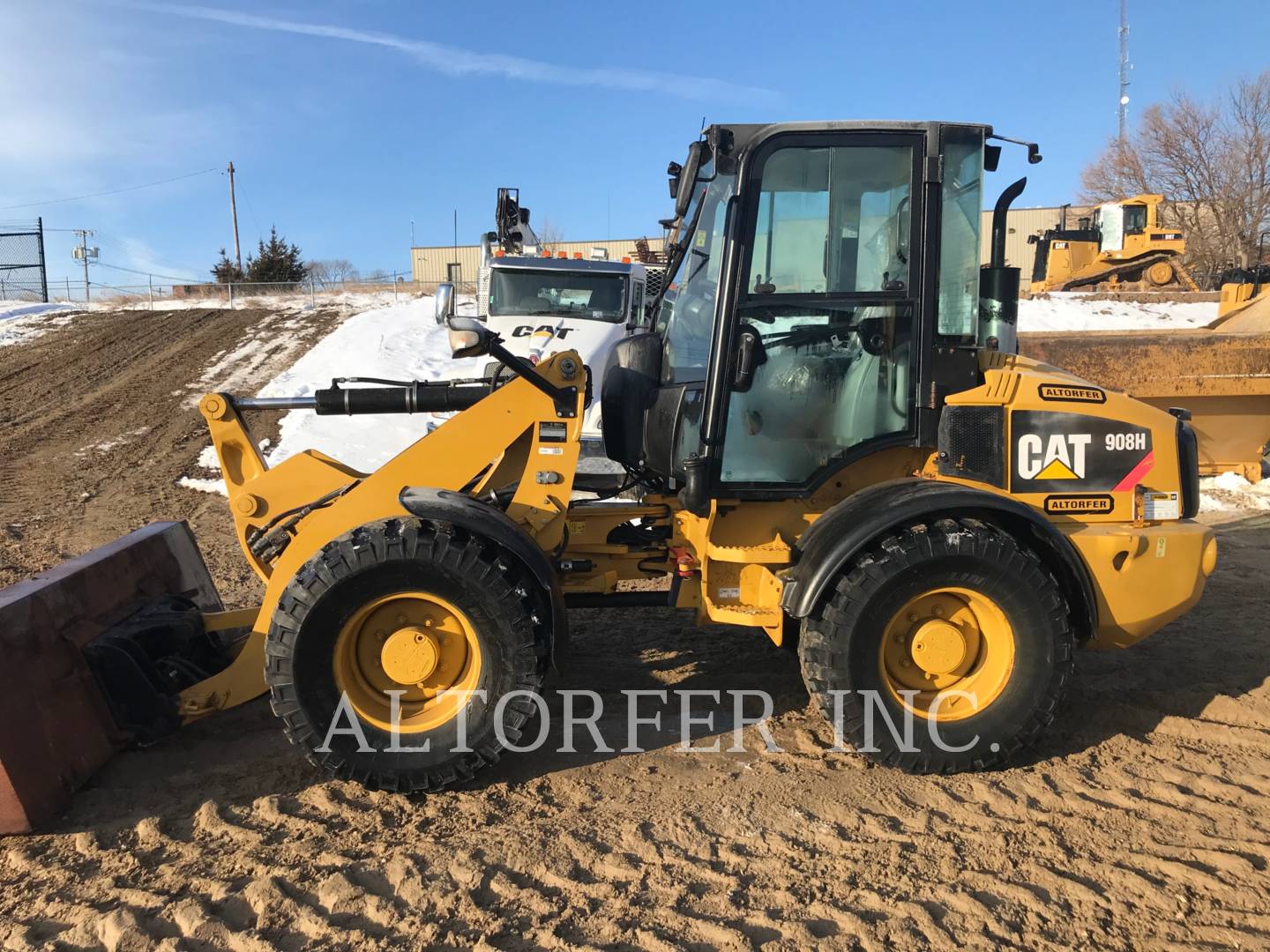 2010 Caterpillar 908H Wheel Loader