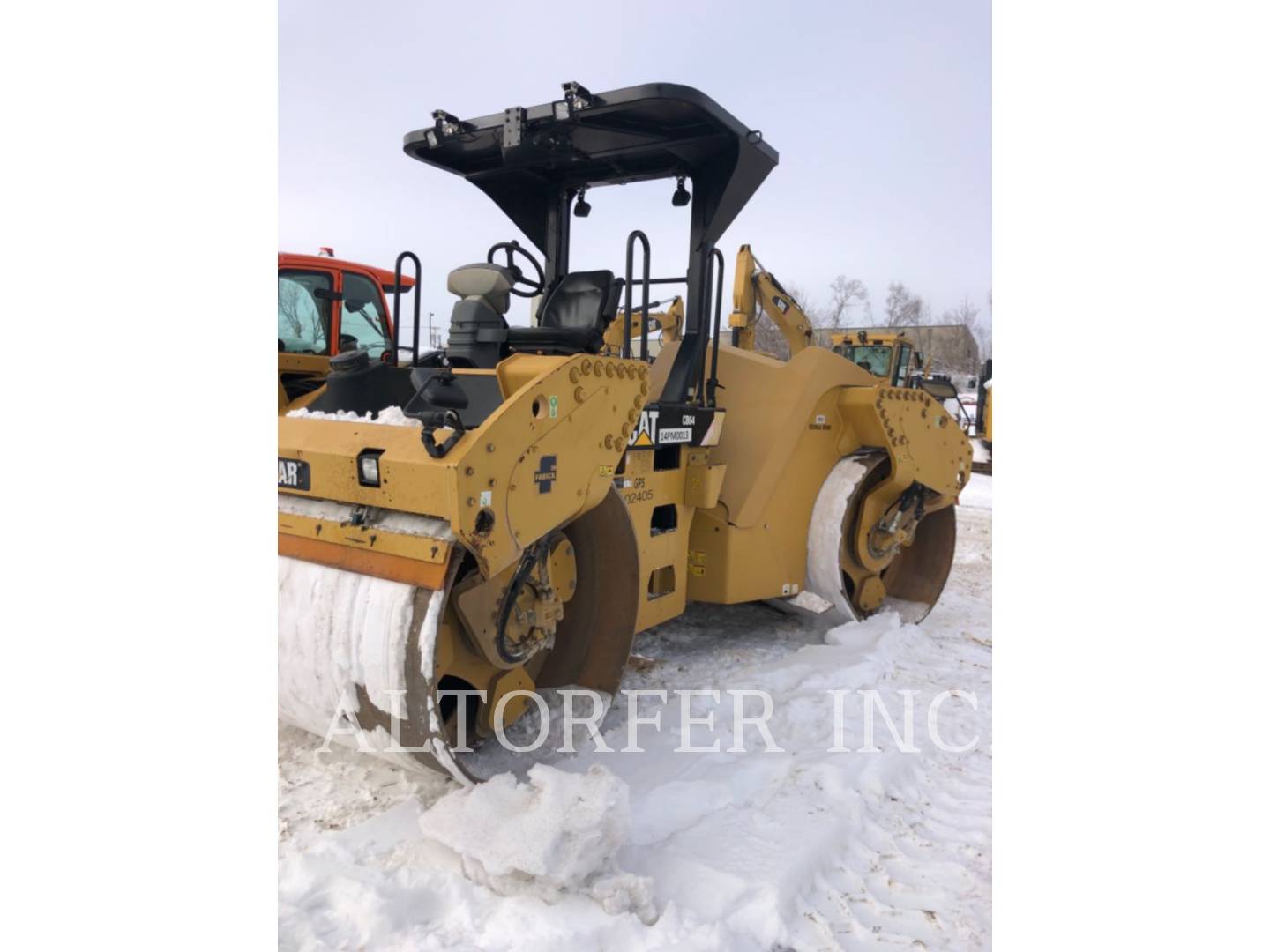 2014 Caterpillar CB64 Vibratory Double