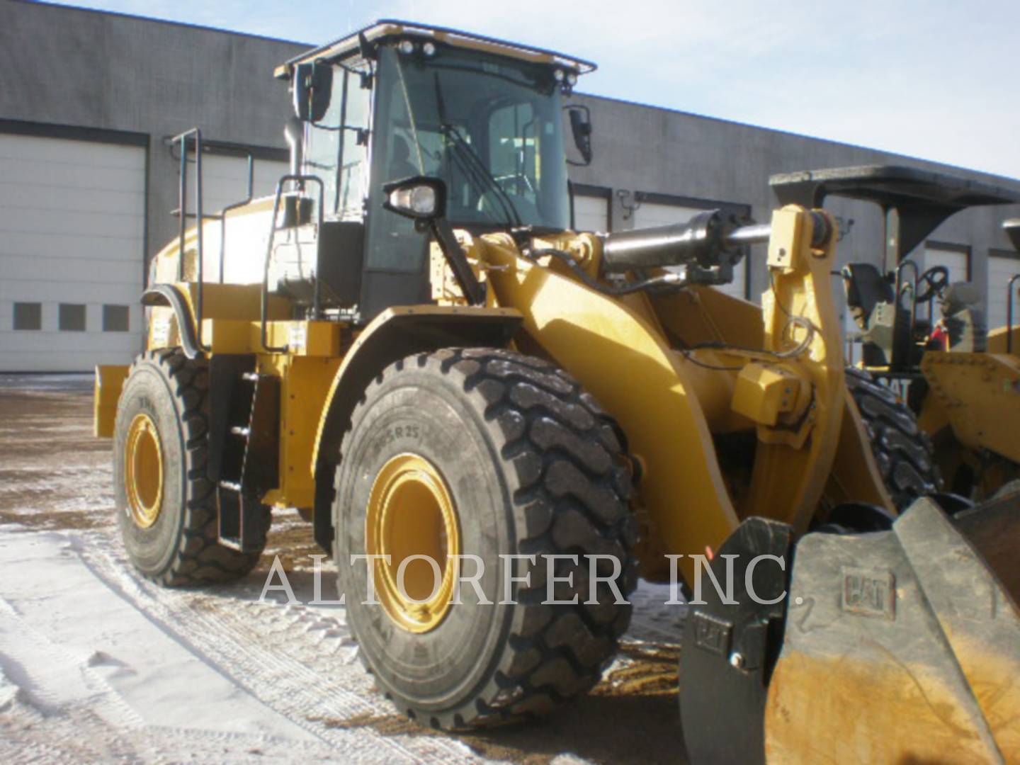 2018 Caterpillar 966M Wheel Loader