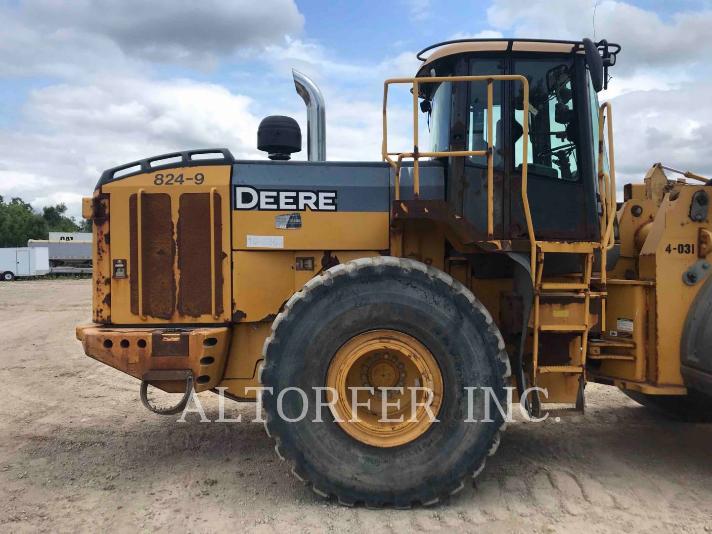 2010 John Deere 824K Wheel Loader