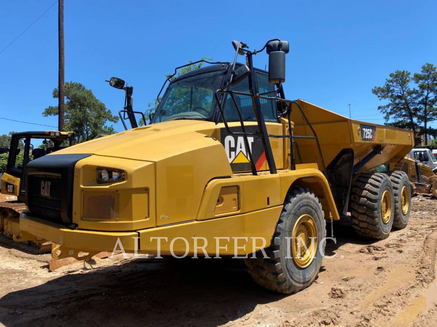 2016 Caterpillar 725C Articulated Truck