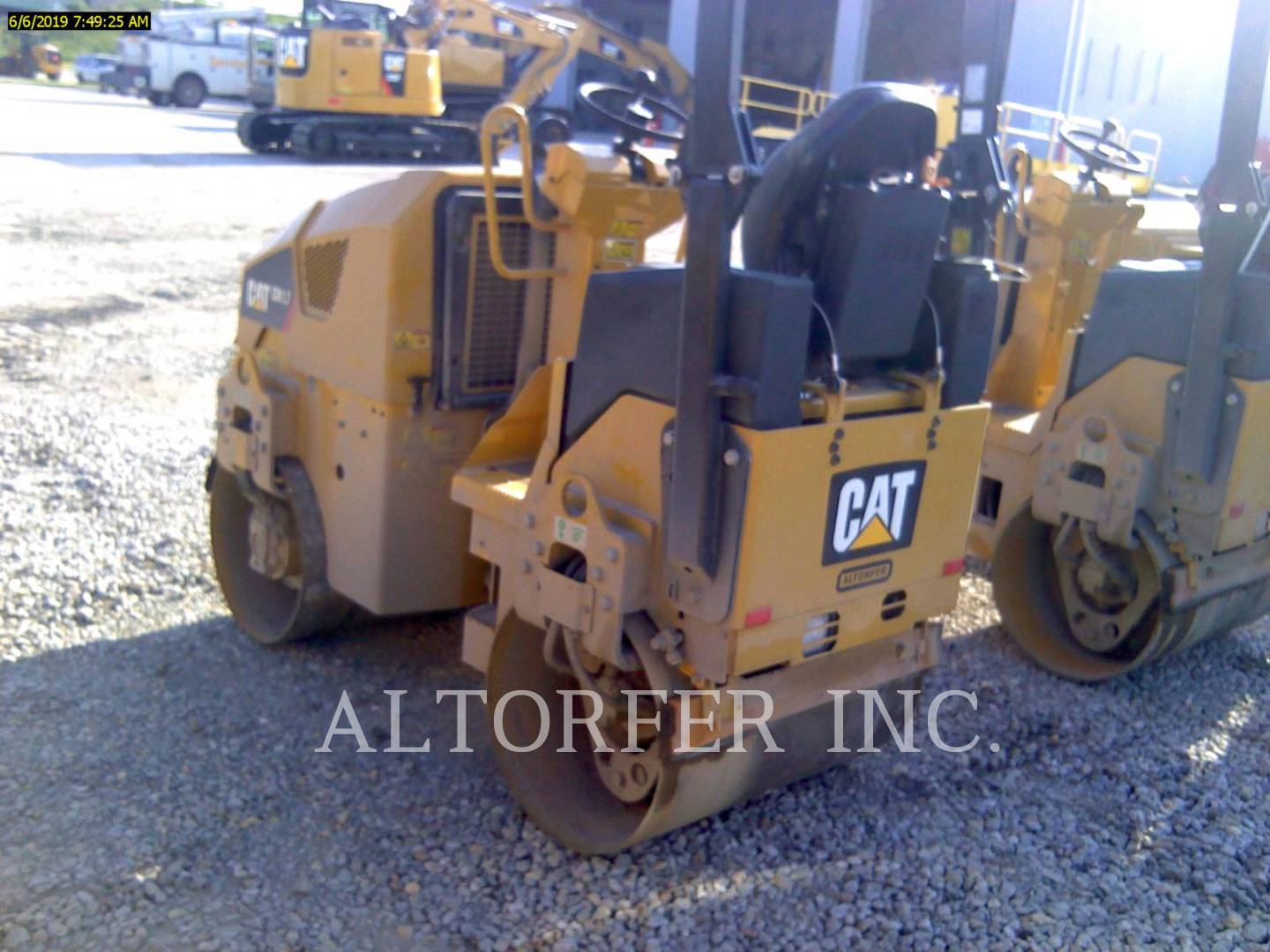 2019 Caterpillar CB1.7 Vibratory Double