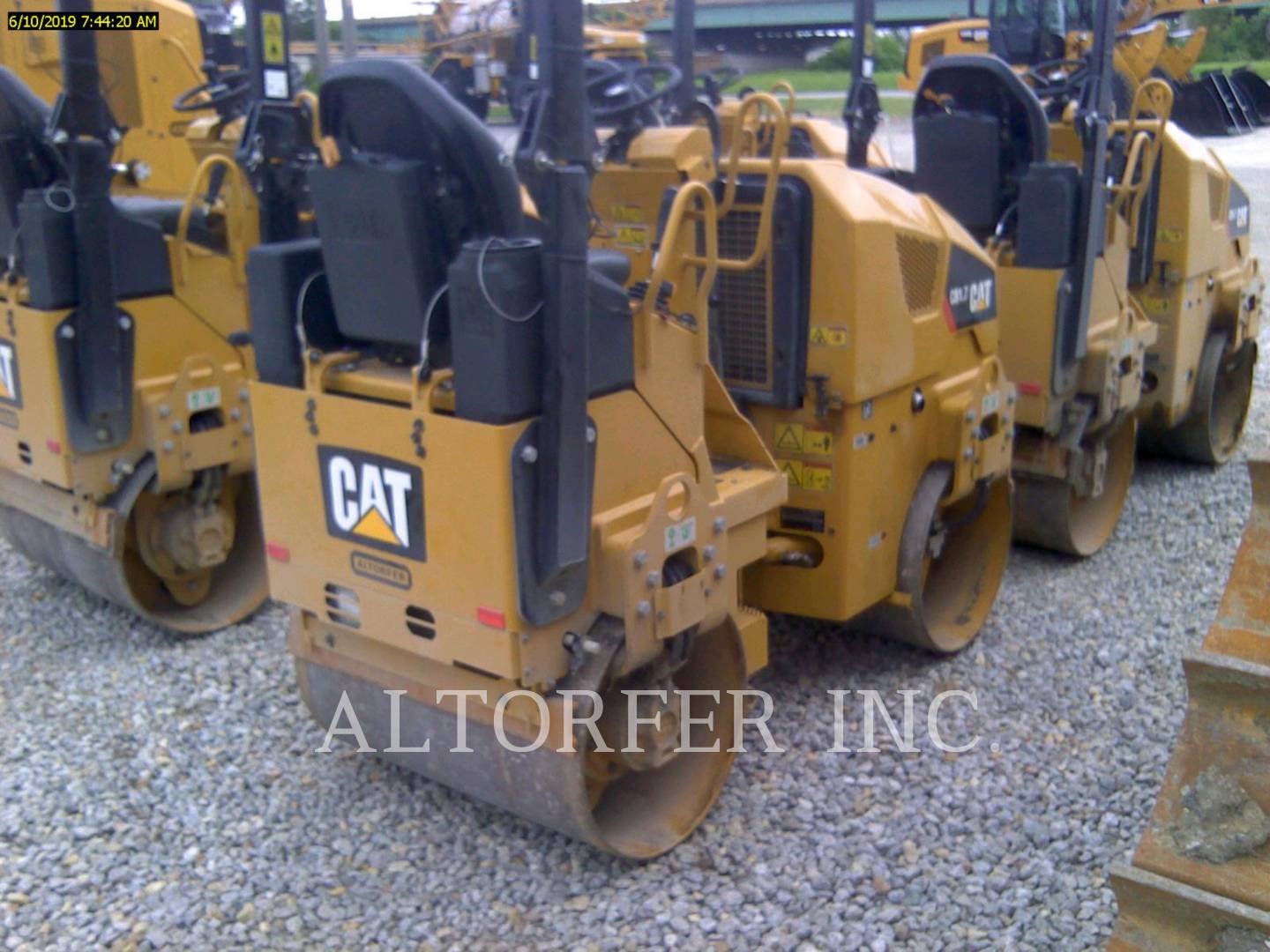 2019 Caterpillar CB1.7 Vibratory Double