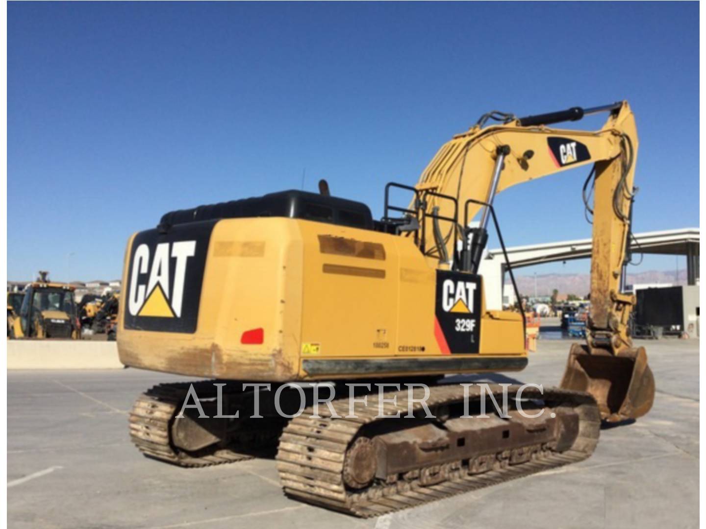 2015 Caterpillar 329FL Excavator