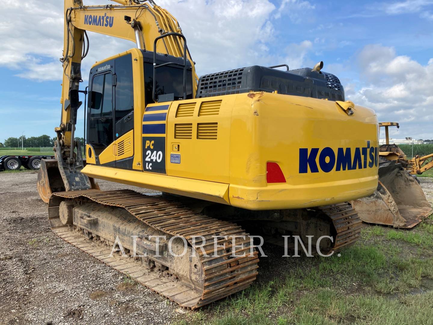 2020 Komatsu PC240LC-11 Excavator