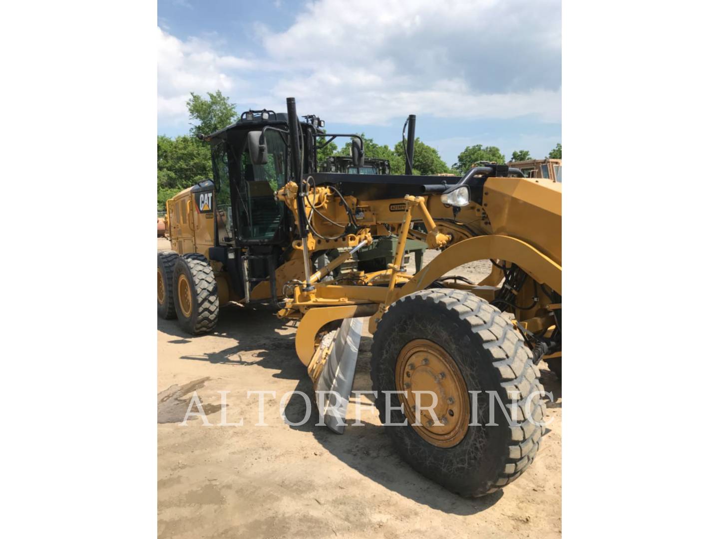 2018 Caterpillar 12M3 AWD Grader - Road