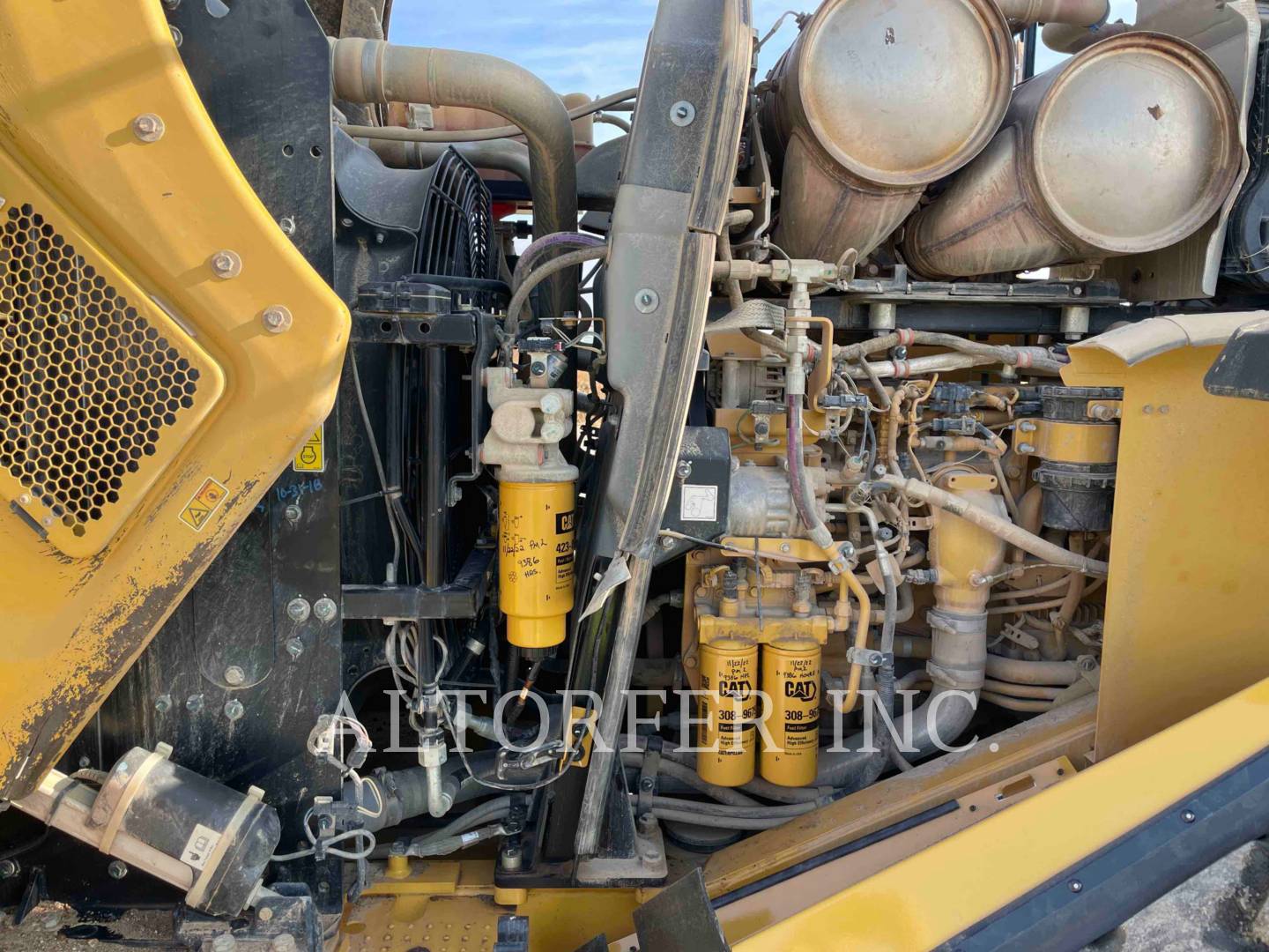 2017 Caterpillar 972M Wheel Loader