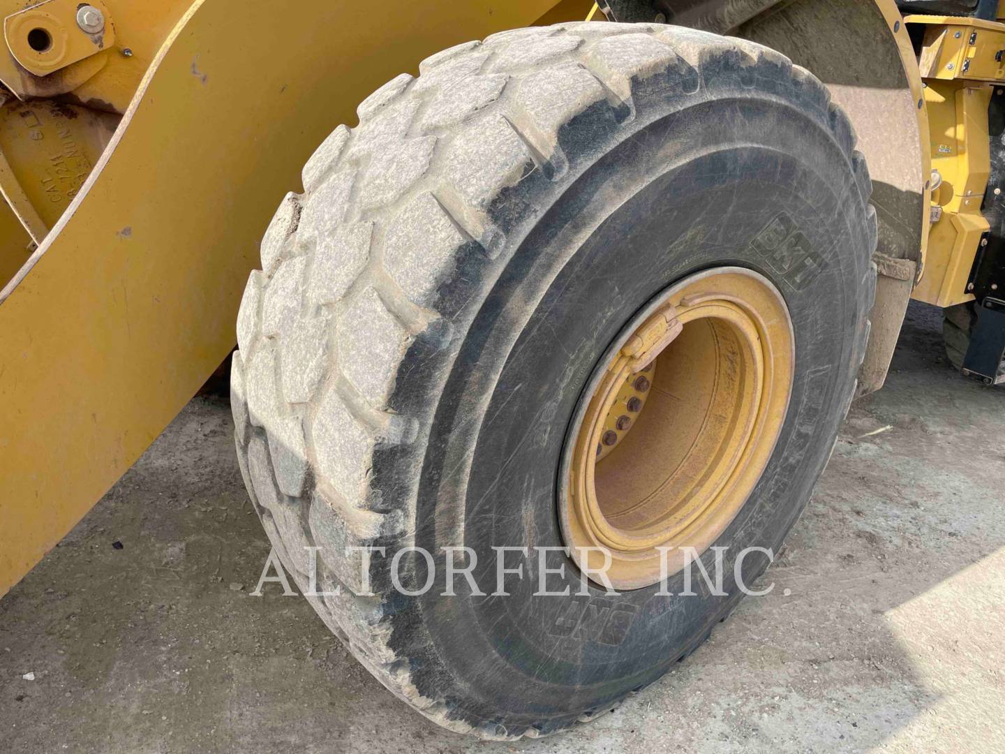 2017 Caterpillar 972M Wheel Loader