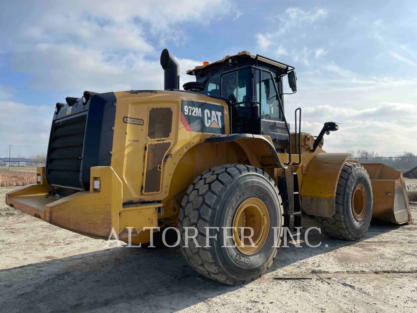 2017 Caterpillar 972M Wheel Loader