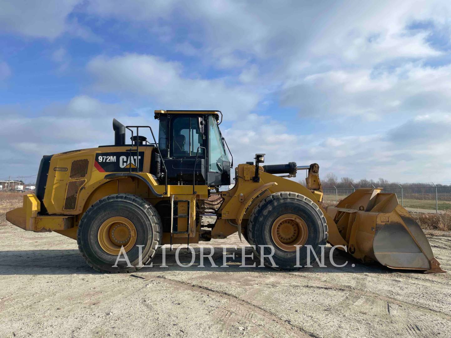 2017 Caterpillar 972M Wheel Loader