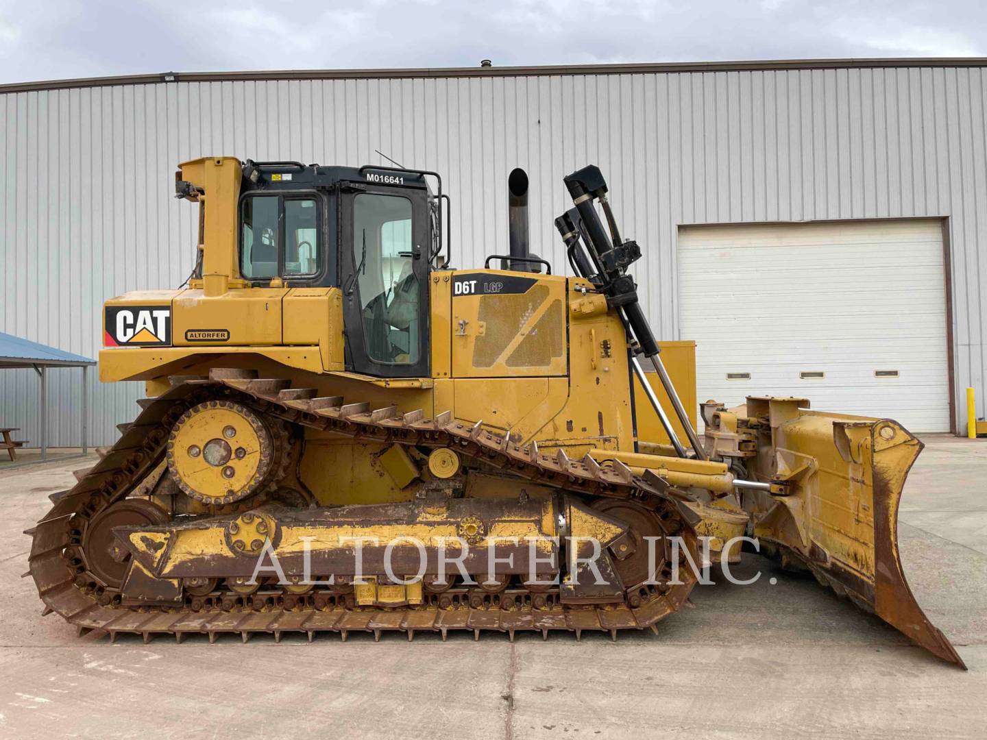 2011 Caterpillar D6T LGPPAT Dozer