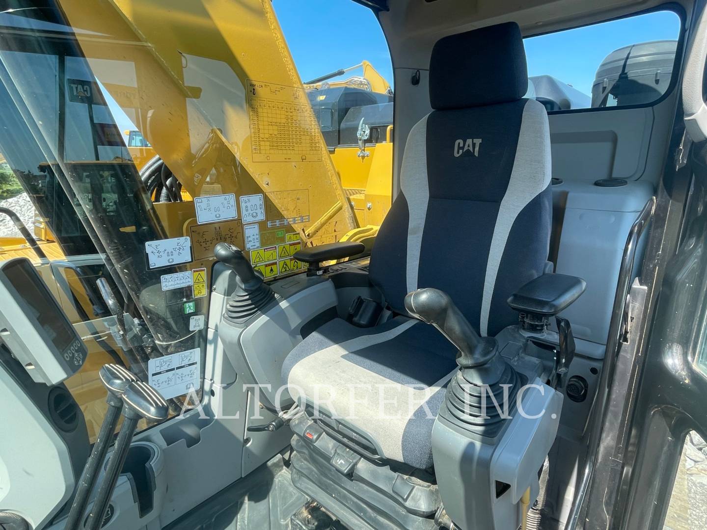 2019 Caterpillar 335F CR TH Excavator