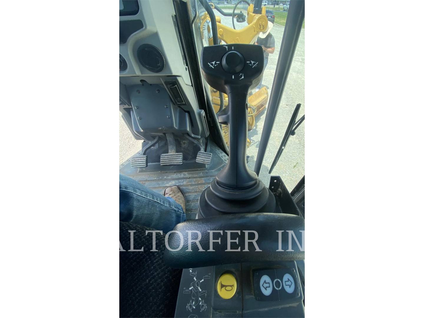 2016 Caterpillar 12M3 Grader - Road