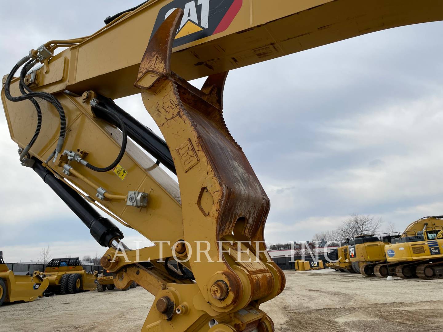 2019 Caterpillar 320 GC TH Excavator