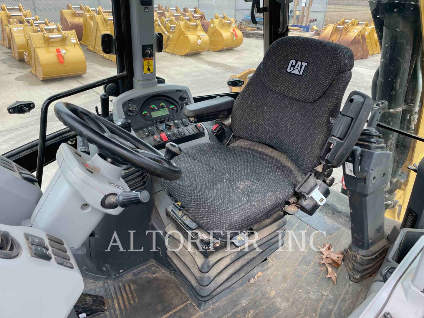 2017 Caterpillar 420F2ST Tractor Loader Backhoe