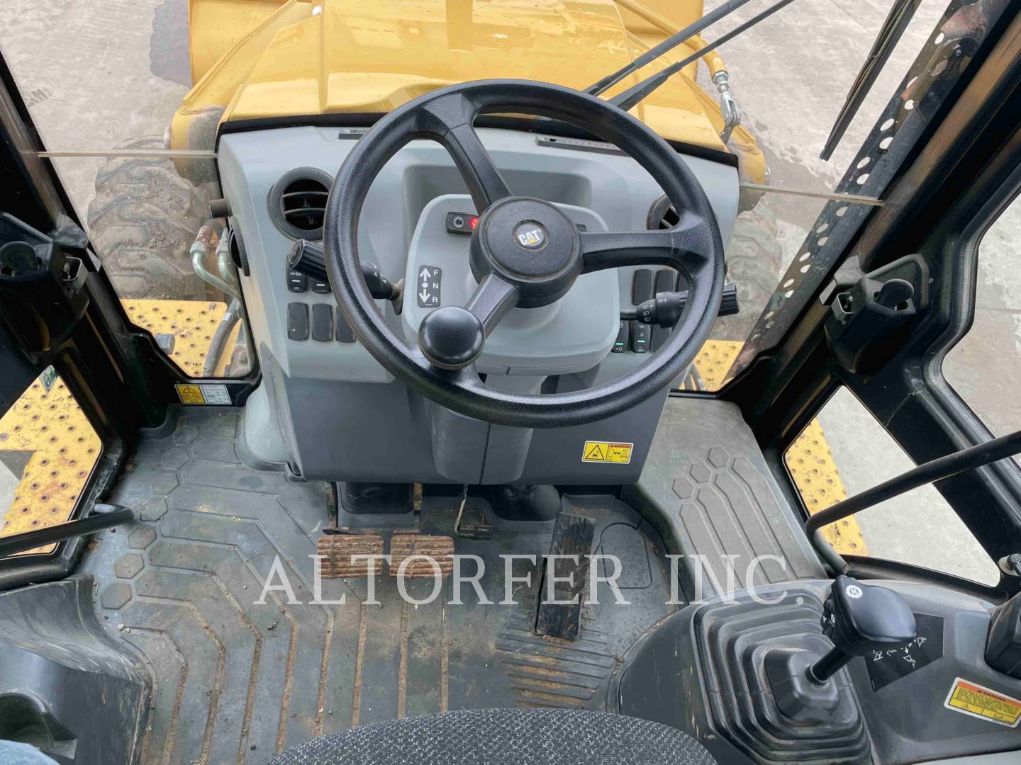 2017 Caterpillar 420F2ST Tractor Loader Backhoe