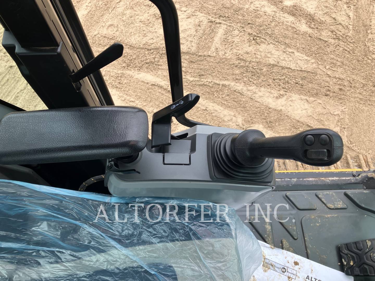 2018 Caterpillar 326FL TH Excavator