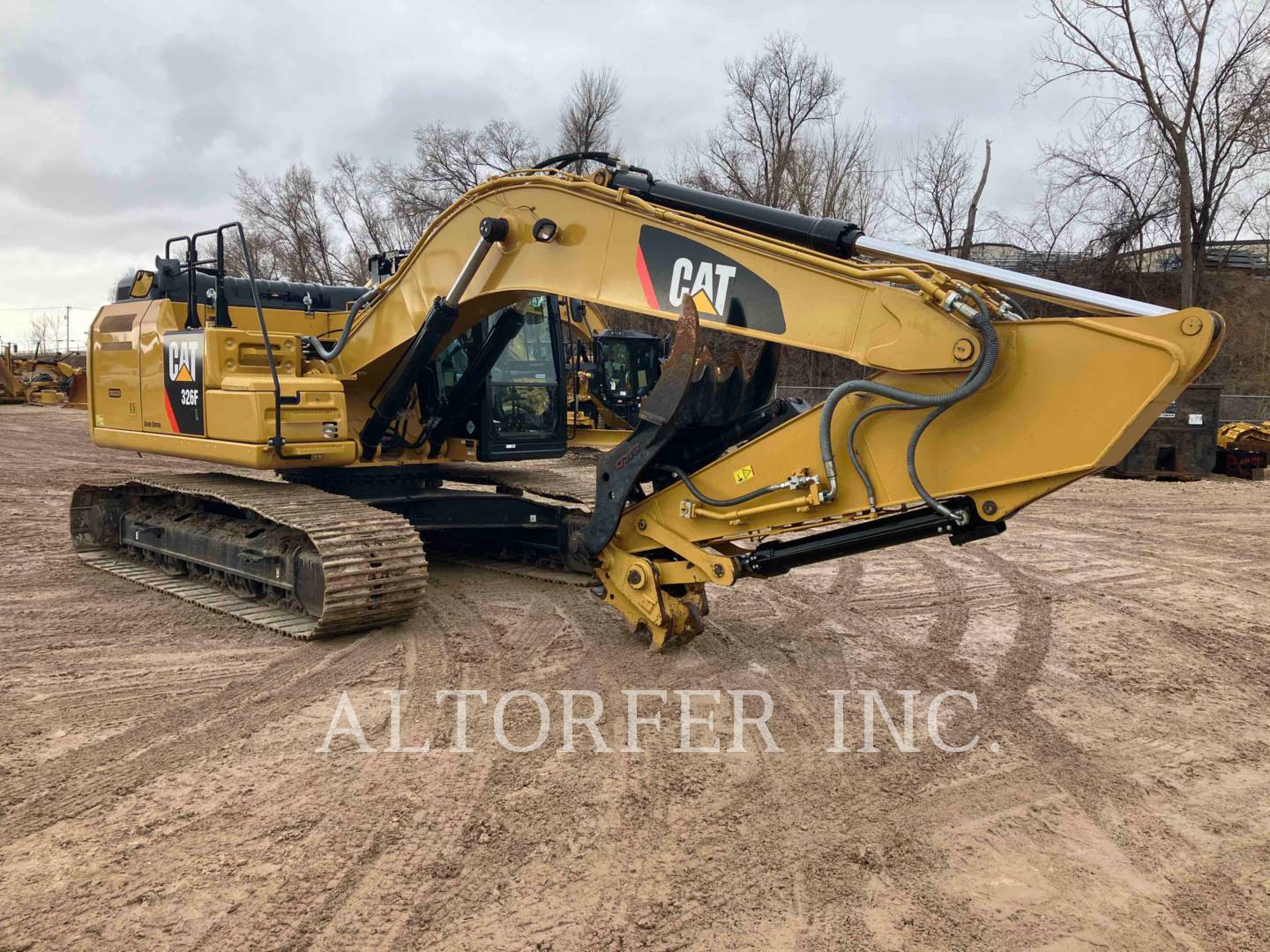 2018 Caterpillar 326FL TH Excavator